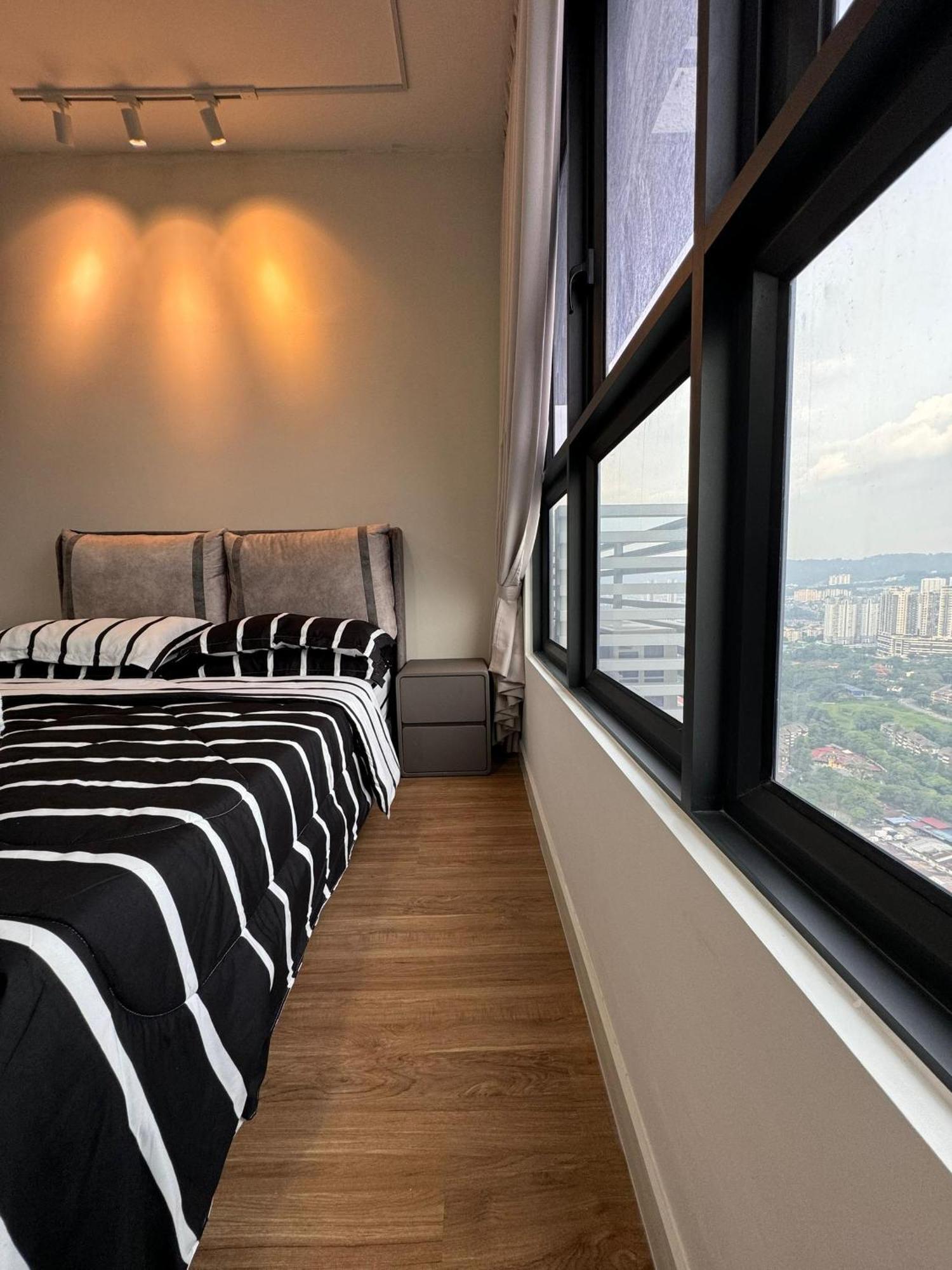 Hostel Roombnb Mvertica Kuala Lumpur