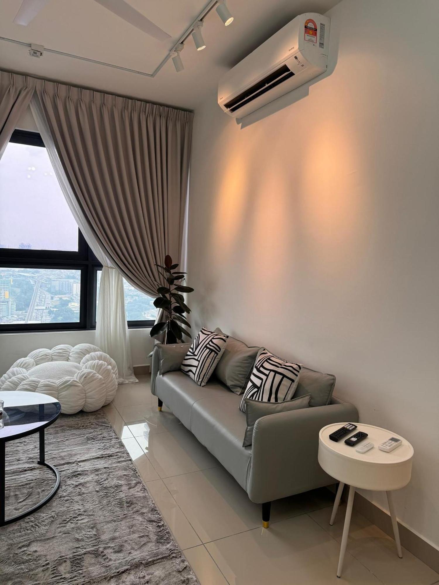 Roombnb Mvertica