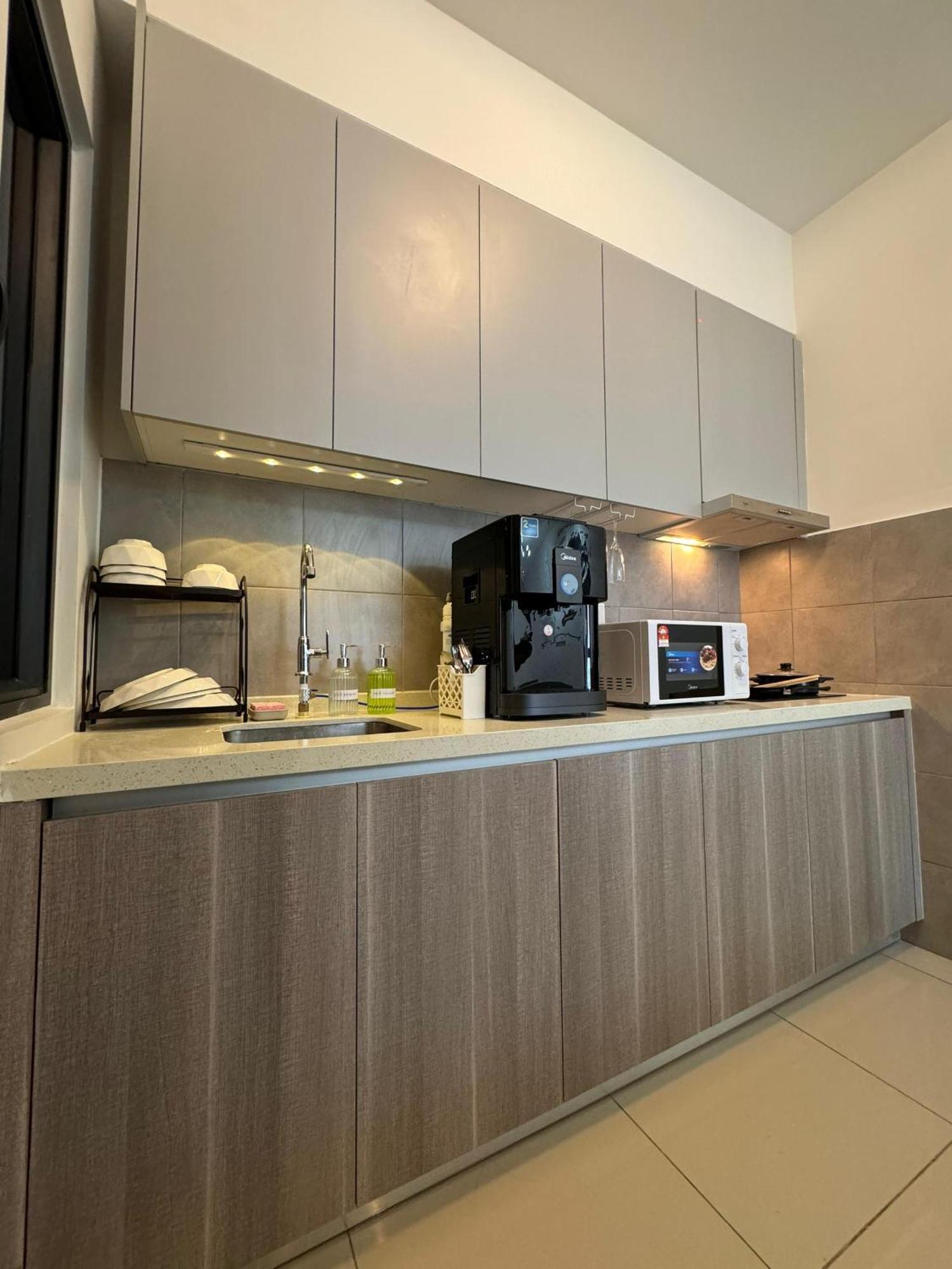 Roombnb Mvertica Asrama