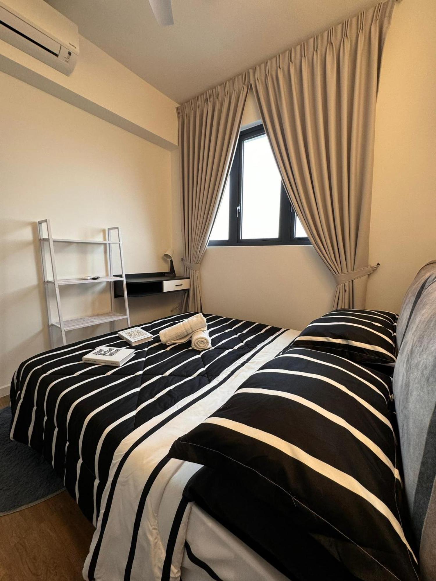 Roombnb Mvertica Asrama