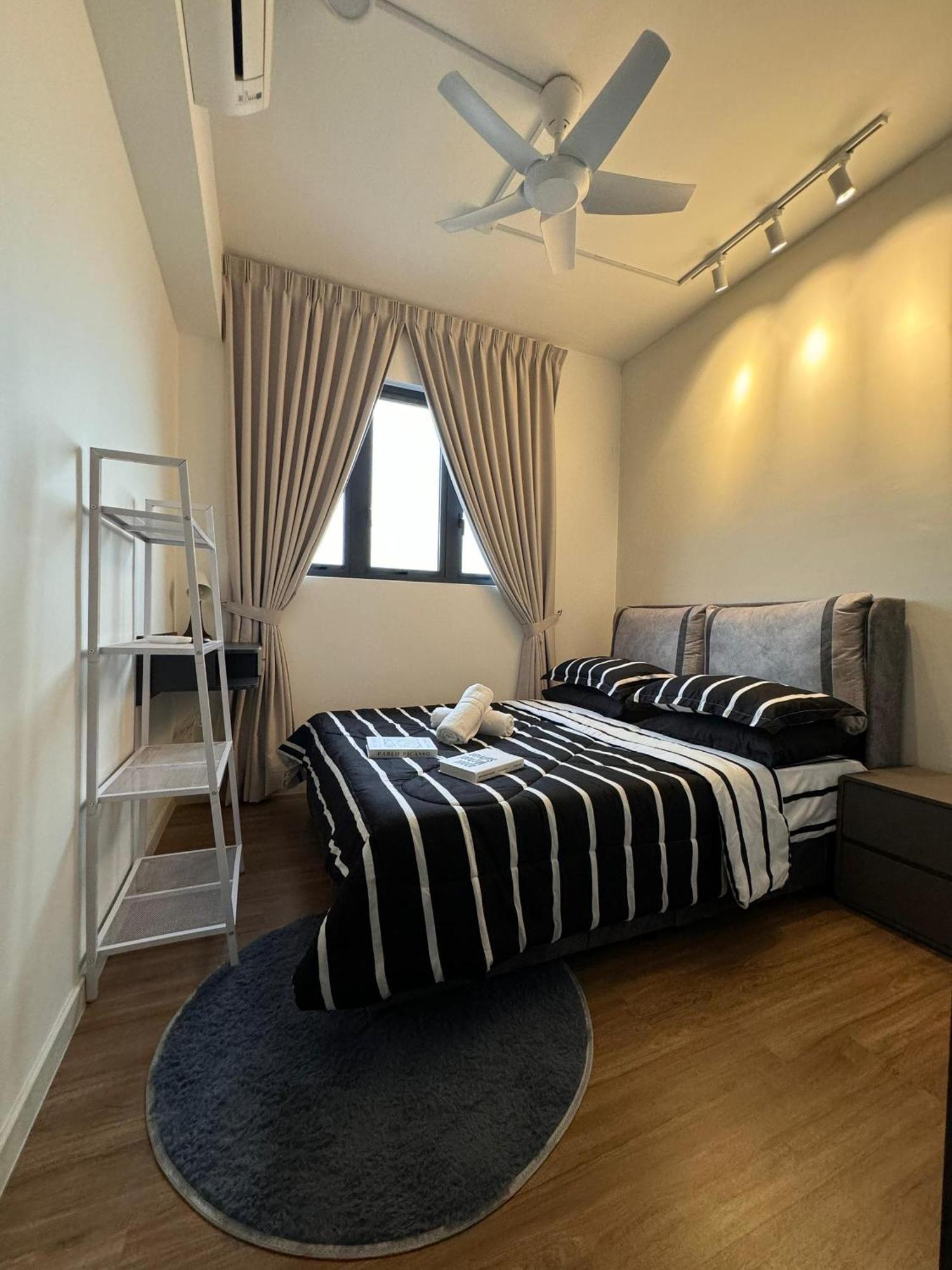 Asrama Roombnb Mvertica