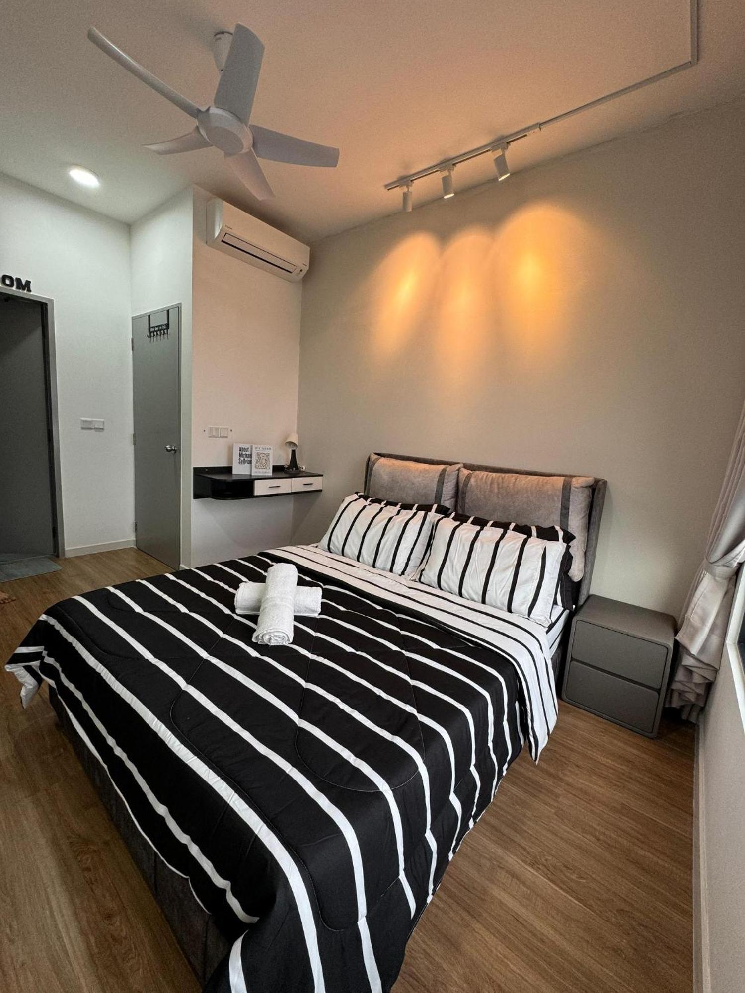 Roombnb Mvertica *